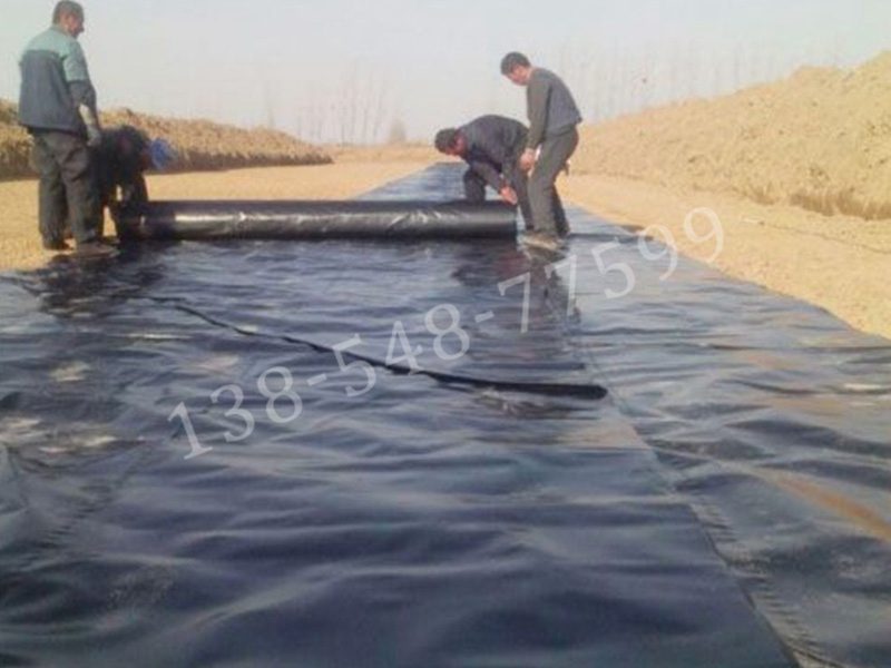 HDPE土工膜施工(图1) 1-210926154132240.jpg
