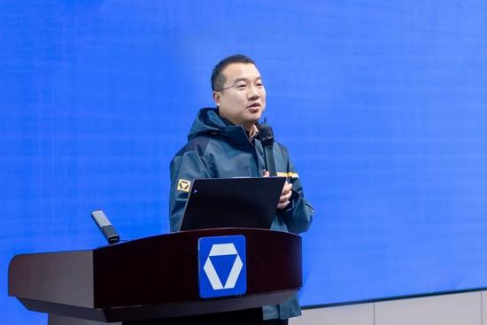 启新程 攀高峰 · 2026徐工道路营销工作会议聚势谋远,共(图17) 启新程 攀高峰 · 2026徐工道路营销工作会议聚势谋远,共(图17)